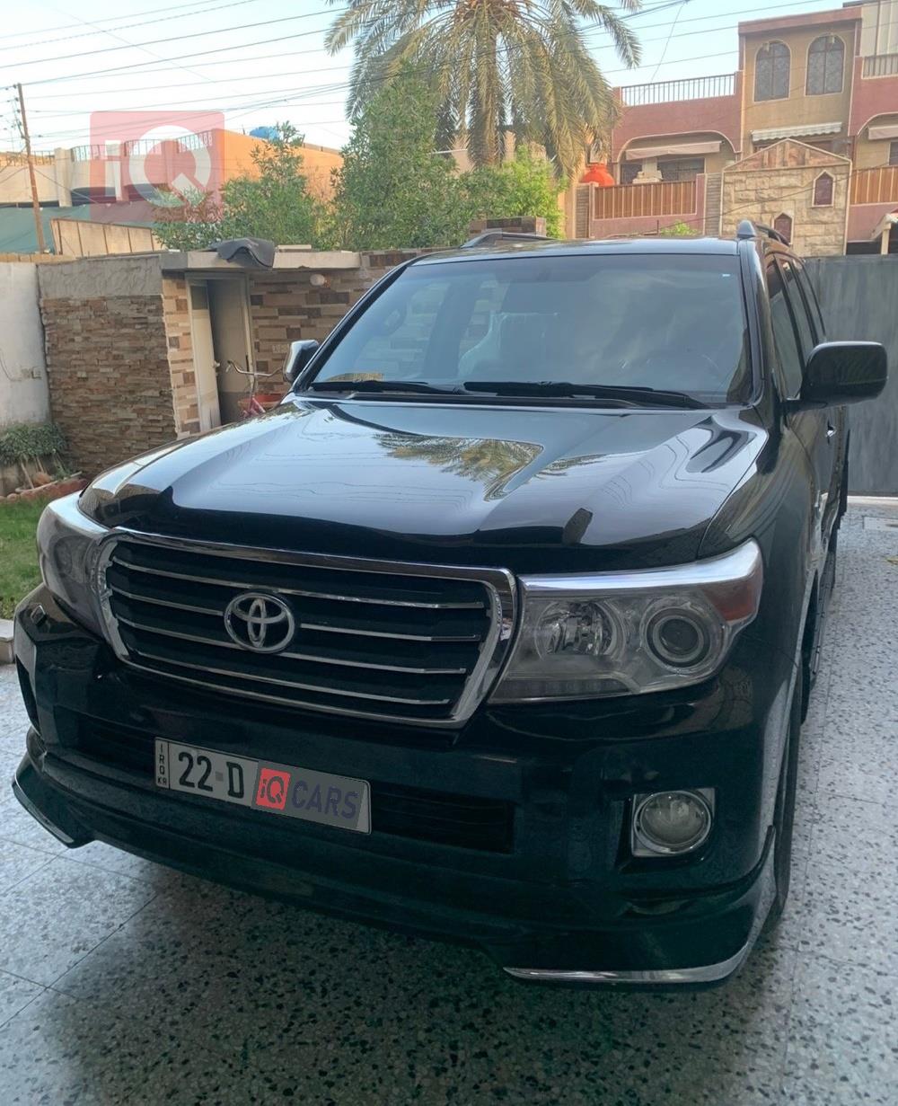 تۆیۆتا لاند کروزەر